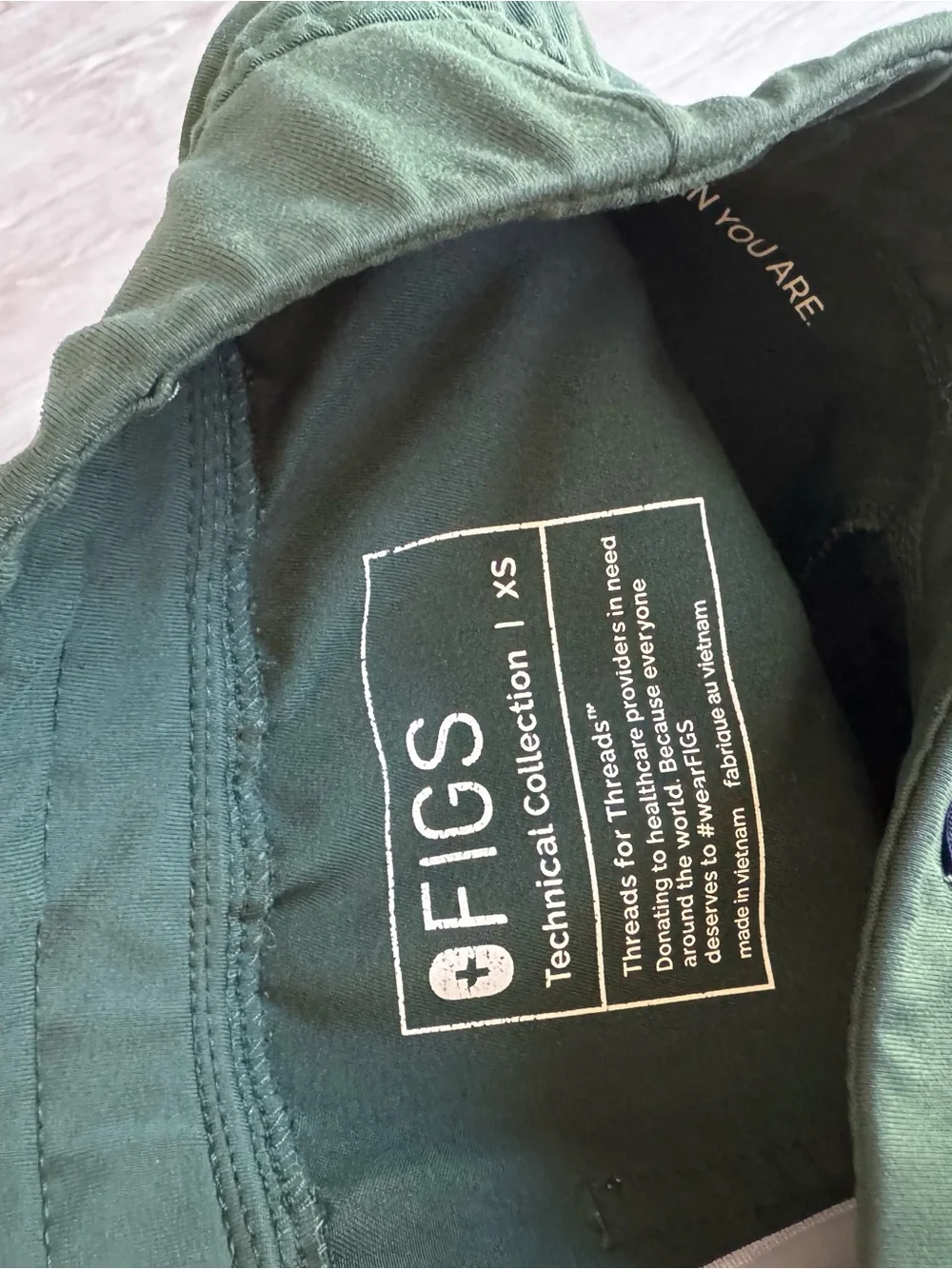 FIGS Women’s “British racing green” Zamora Jogger Pants - Size XS